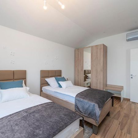Luxury Apartments - La Vir 5& 6 Exterior foto
